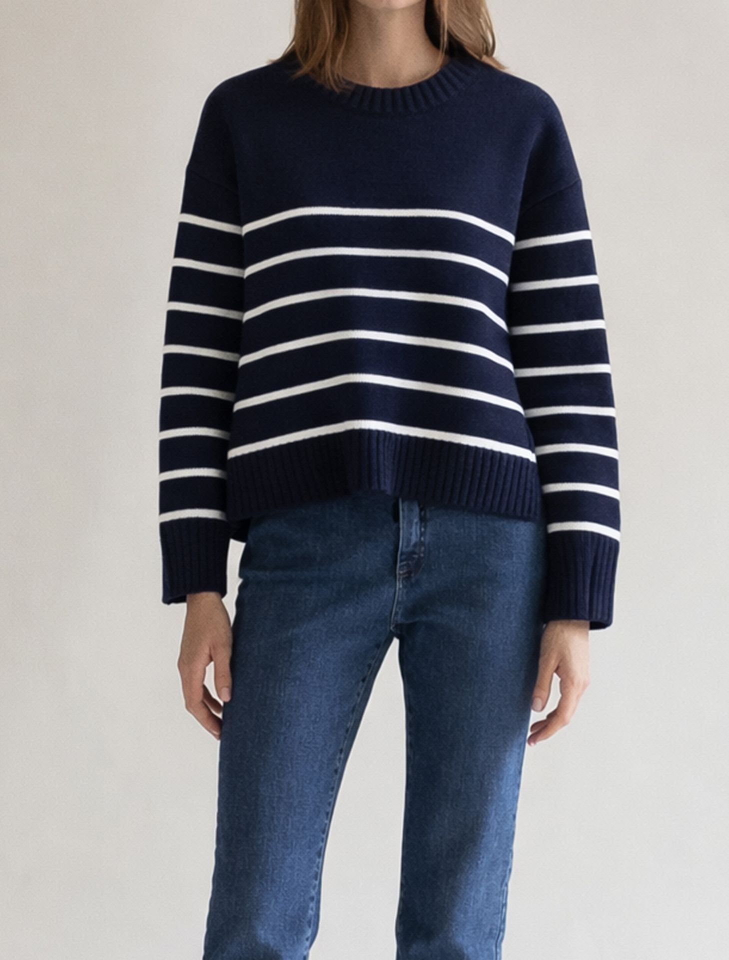 CREW NECK NAVY STRIPED
