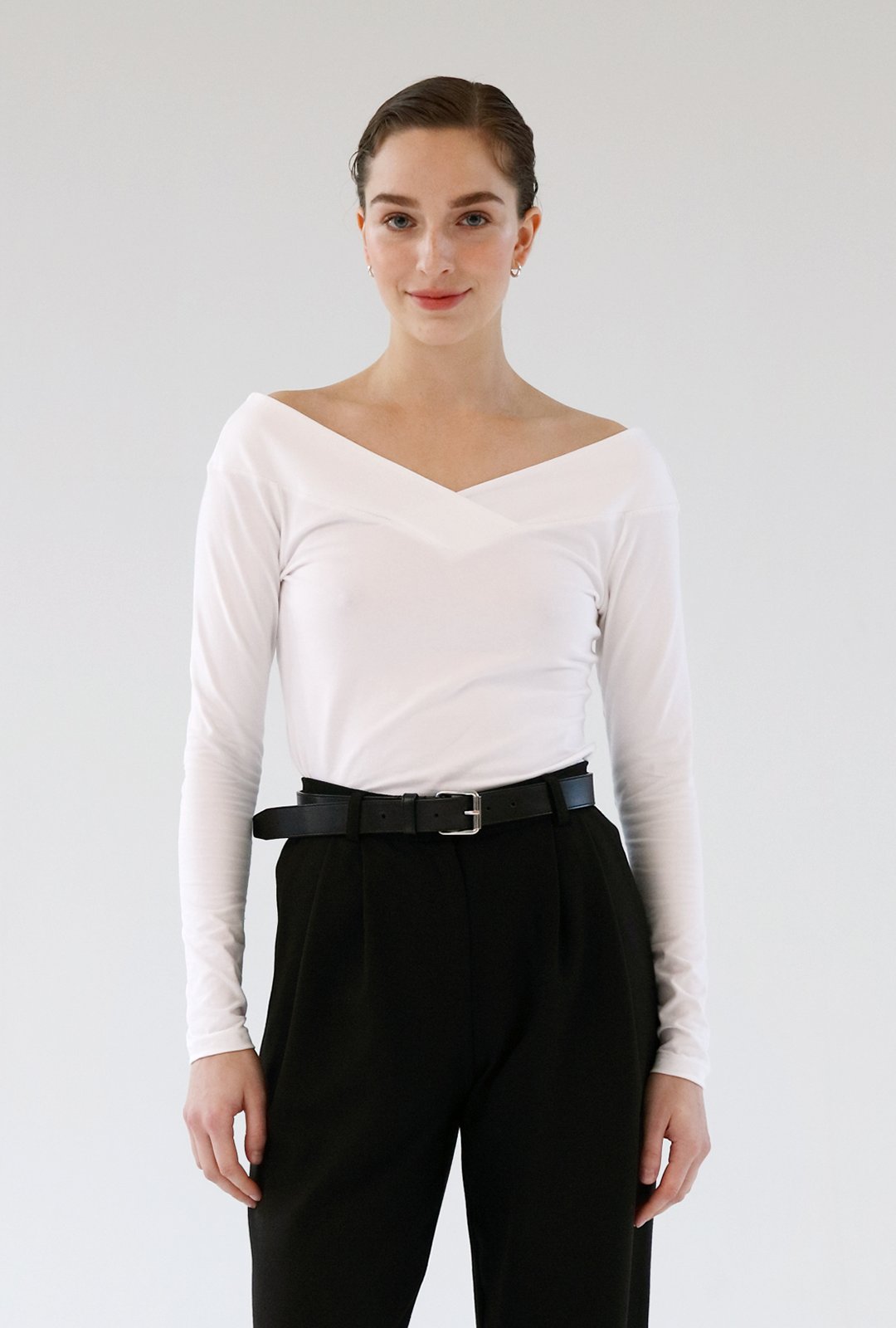 CROSS NECKLINE TOP