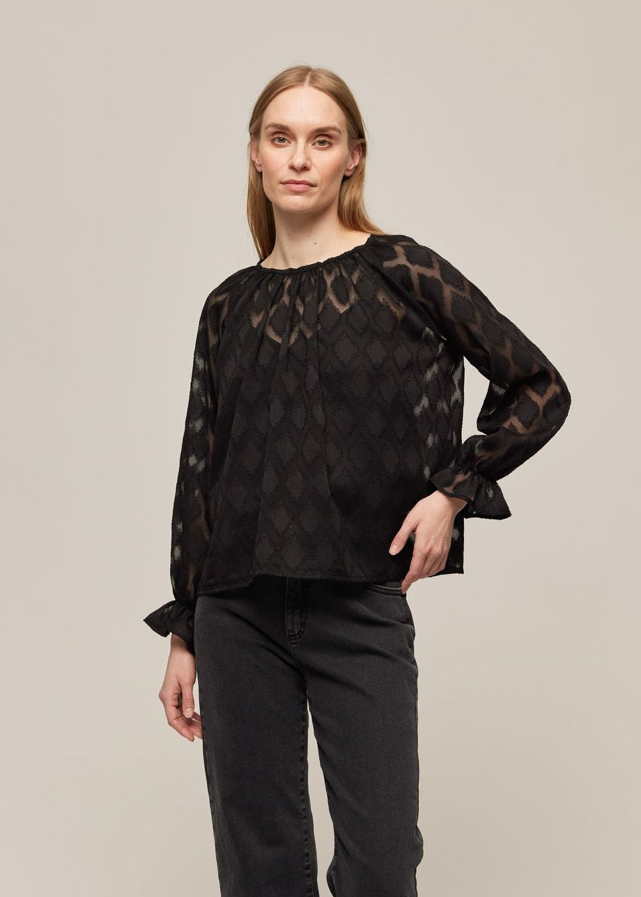 FREYA BLOUSE