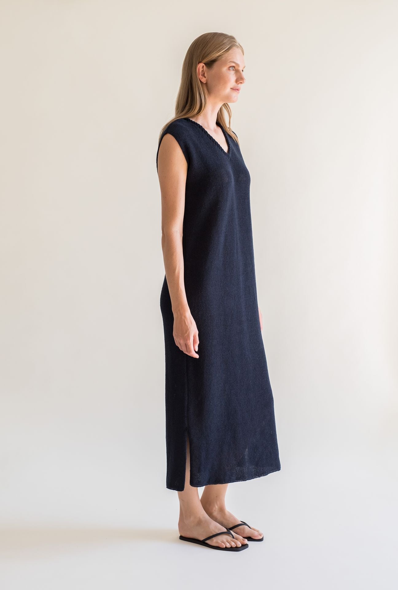 LINEN DRESS V-NECK NAVY