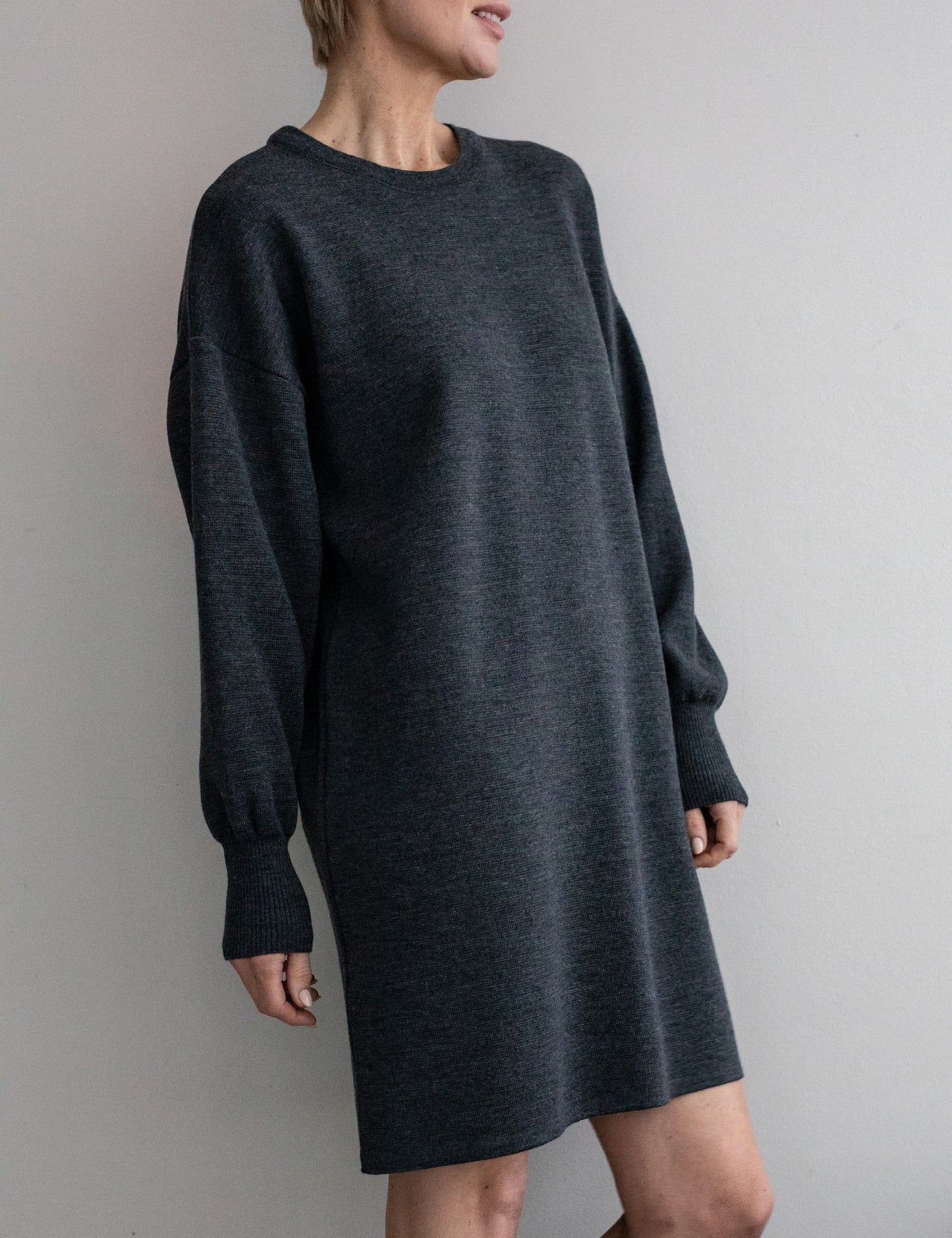 MERINO BOXY DRESS DARK GREY