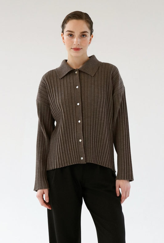 MERINO CARDIGAN PLEATED COFFEE