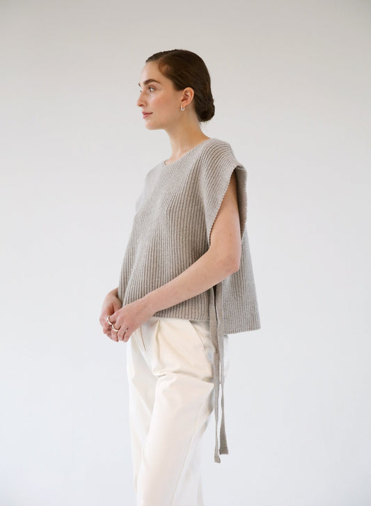 MERINO VEST O-NECK CLOUD