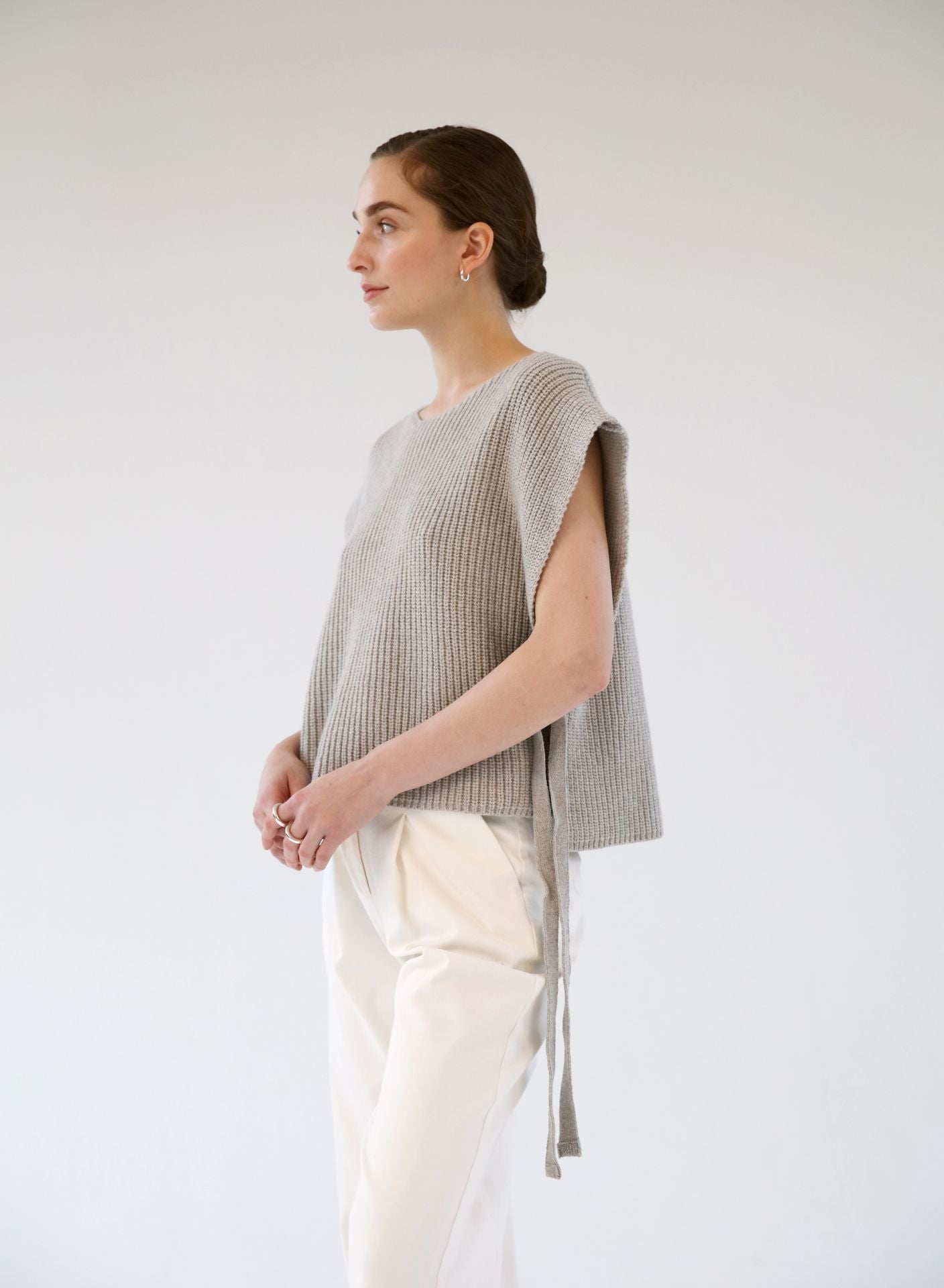 MERINO VEST O-NECK CLOUD