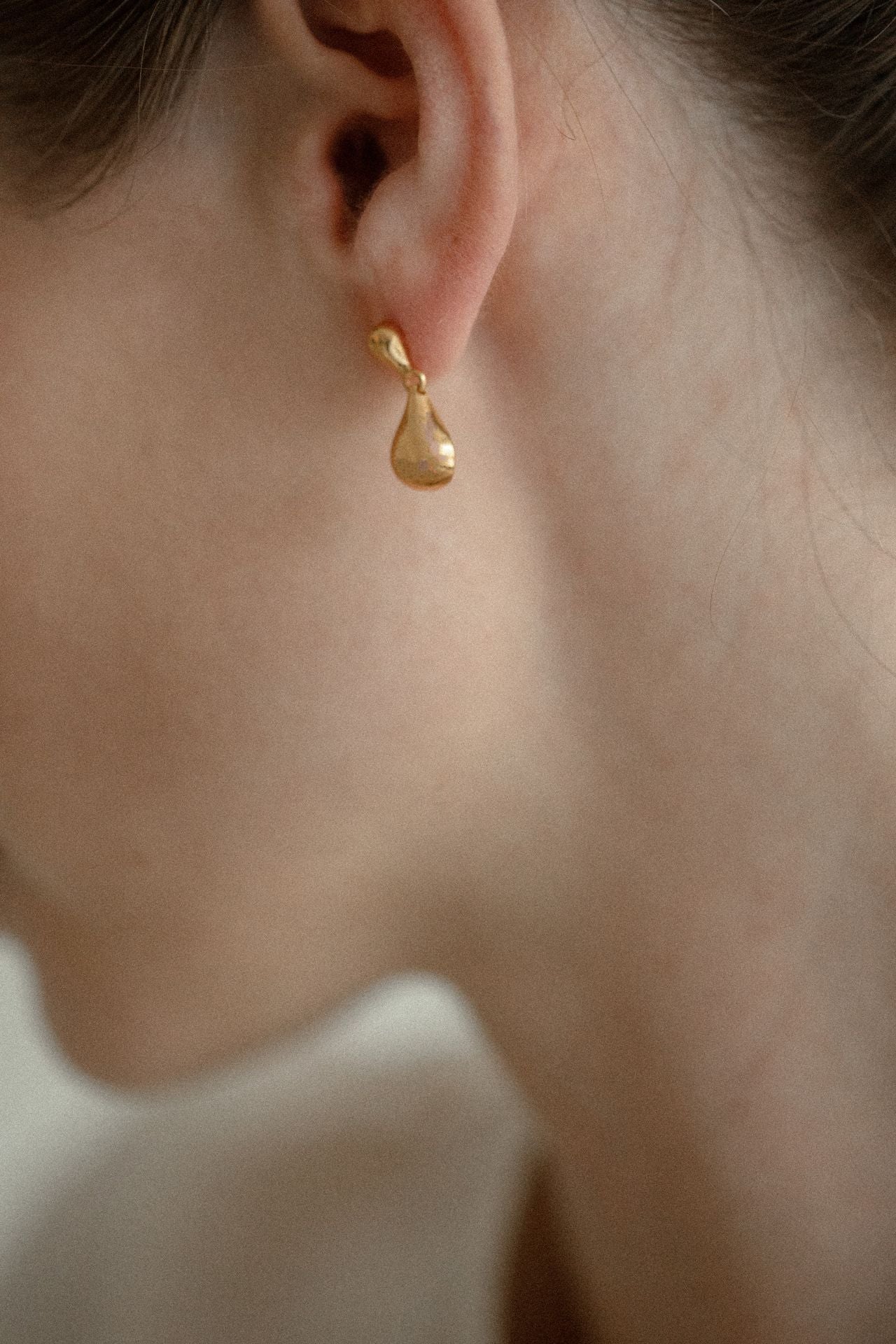 RAIN DROP EARRINGS GOLD