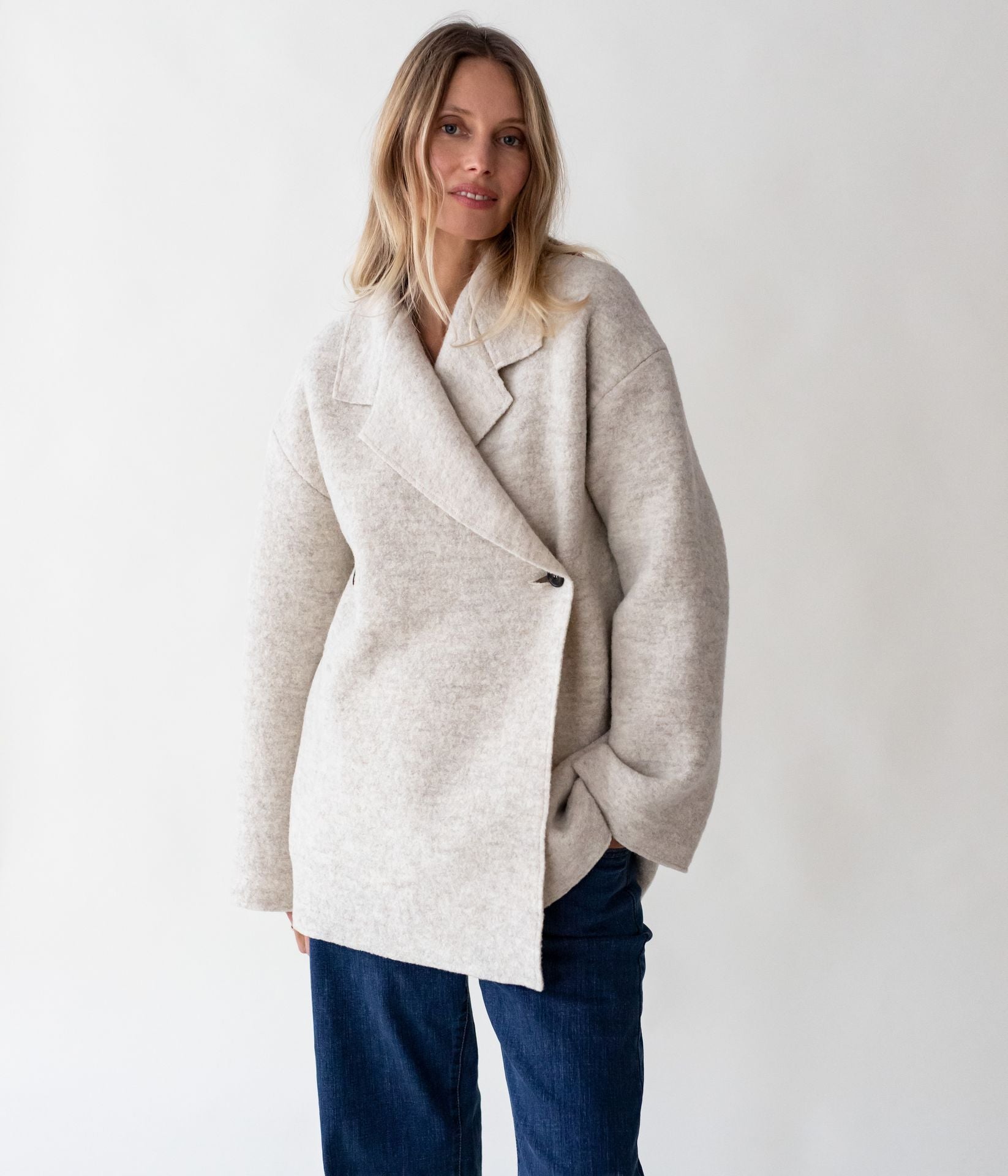 SHORT WOOL COAT BEIGE