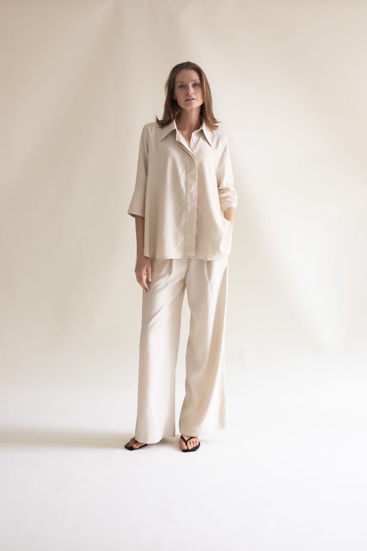 CLASSIC SHIRT W/ TWIST SAND